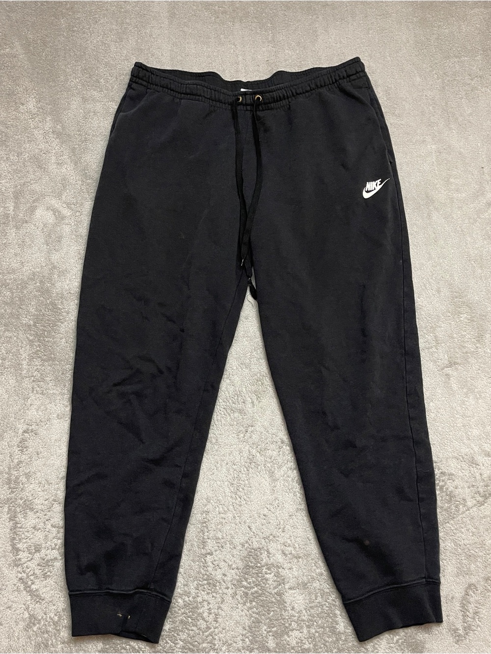 Nike Mens Large Black Club Fleece Joggers Sweatpants Embroidered Swoosh